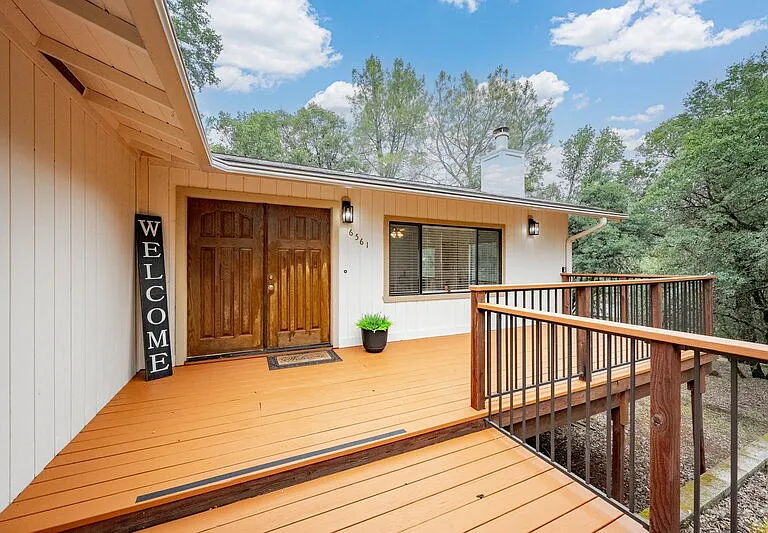 6561 Trinity Way — Photo 2