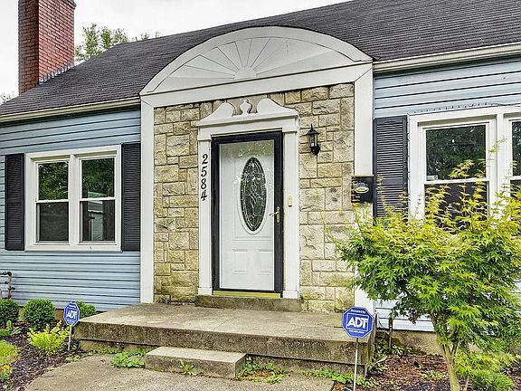 4th image of 2584 Filson Ave
