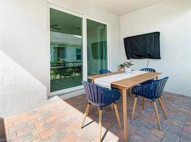 1060 Tranquil Brook Dr — Photo 5