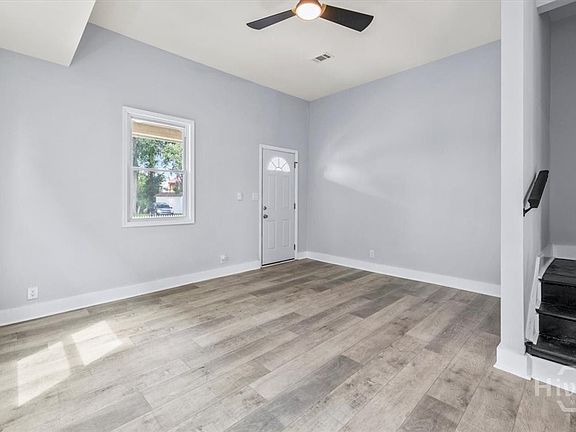 5th image of 1137 E Gwinnett Street