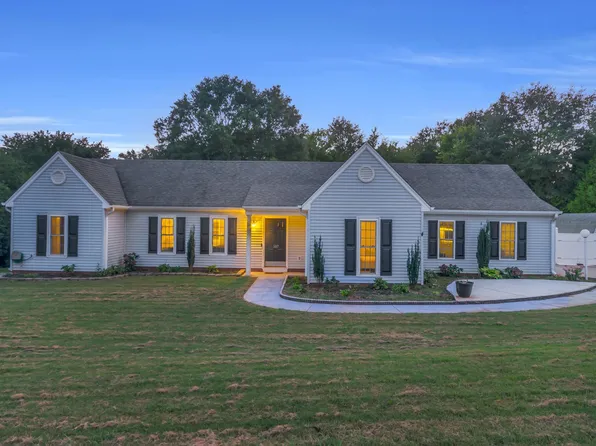 107 Jasmine Ln, Pendleton, SC 29670