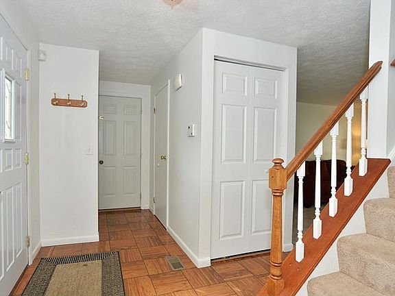 2nd image of 120 Wayne Dr