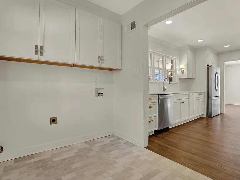 2058 Chatham Cv — Photo 16