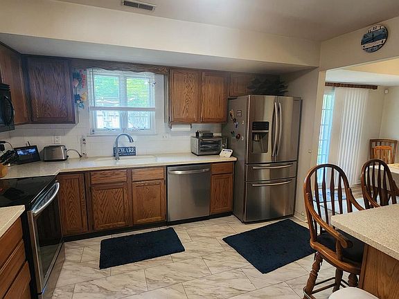 4th image of 1501 Fawn St