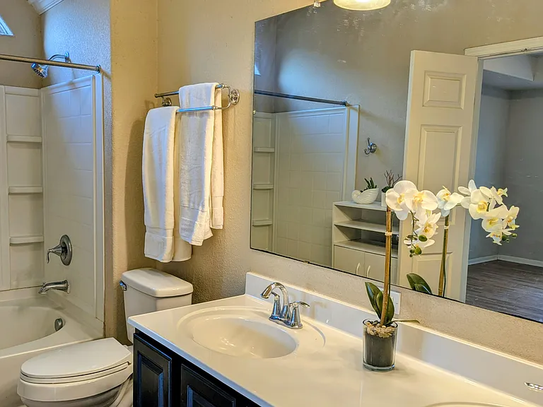325 Pacific Dr — Photo 20