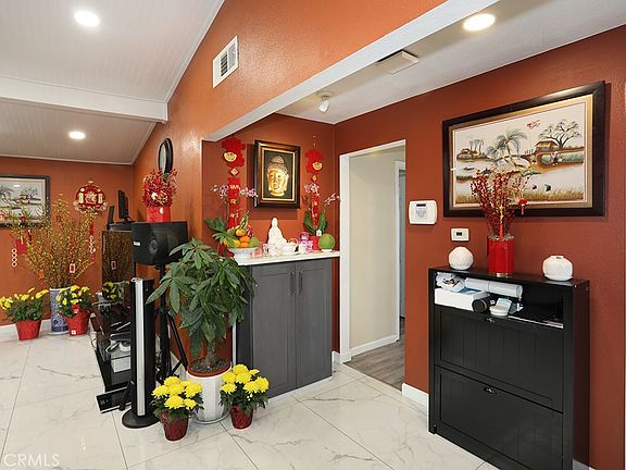 5th image of 9802 Chanticleer Rd