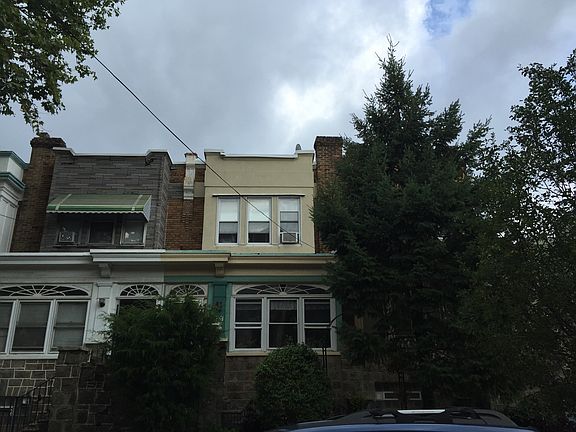 3rd image of 886 Corinthian Ave