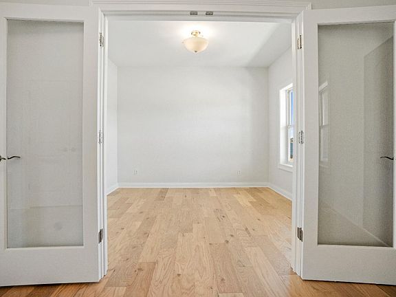 4th image of 8222 Morning Crest Court St