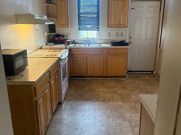 4th image of 532 Curtin St