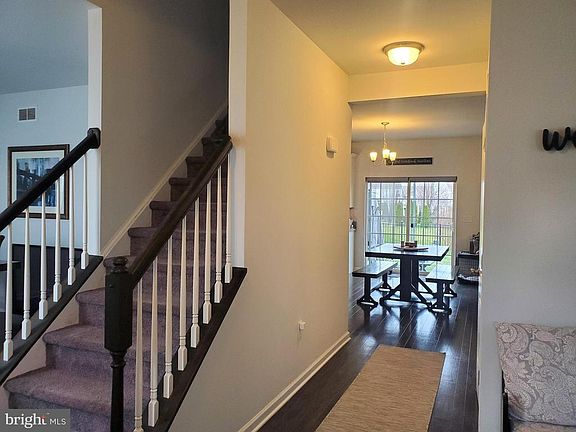 3rd image of 23 Bethpage Dr