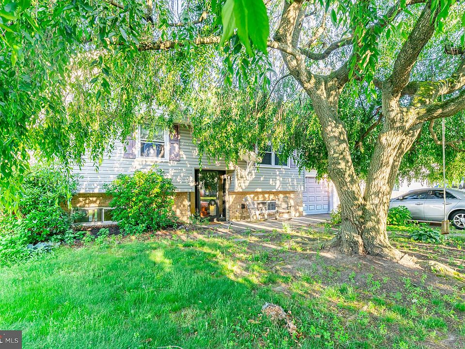 1st image of 15 Orchid Ct