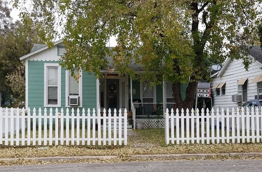 1st image of 1339 Steves Ave