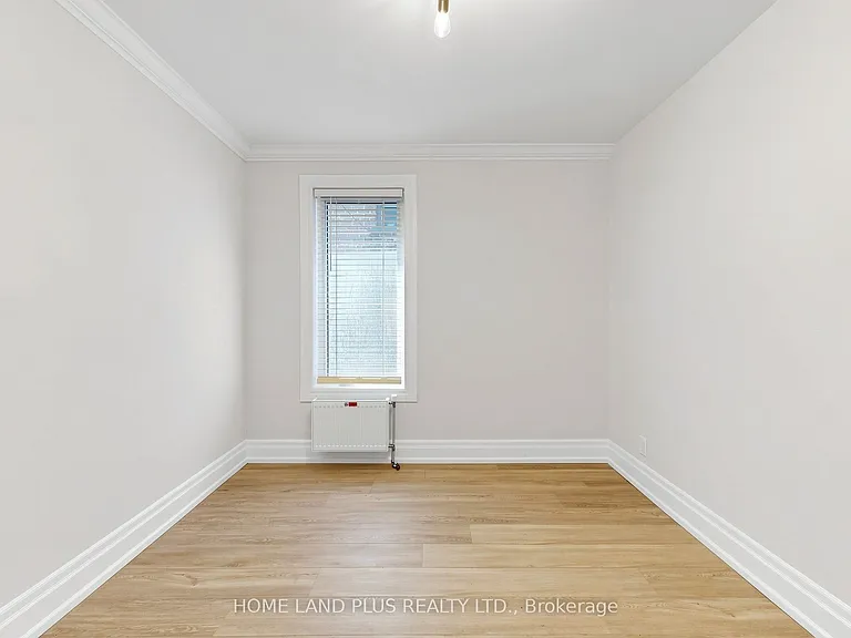 919 Avenue Rd #3 — Photo 21