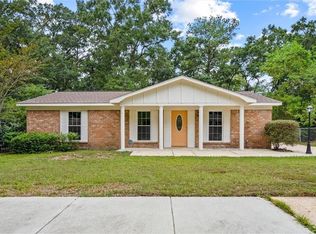 74 Burtonwood Dr, Mobile, AL 36608