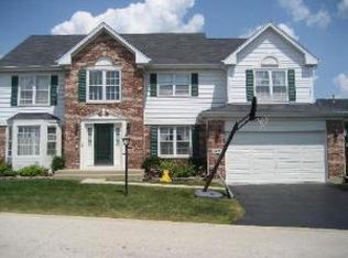 1501 Della Dr, Hoffman Estates, IL 60169