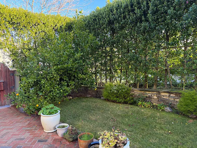 5 Santa Ana Ave — Photo 21