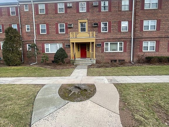 2nd image of 500 S Center St Unit 8