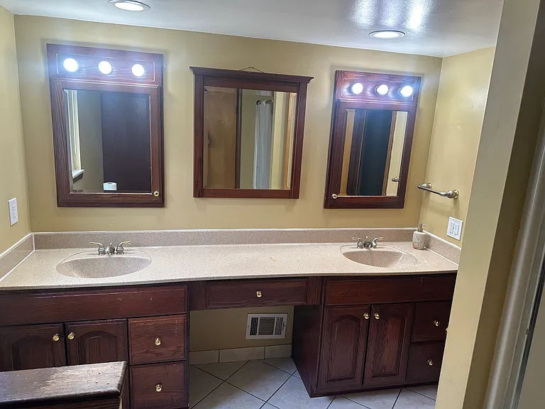 3155 Marc Dr — Photo 13