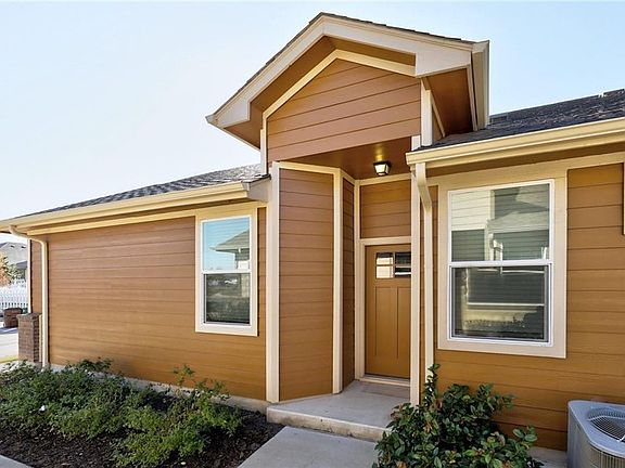 3rd image of 1701 Logan Dr Unit 42