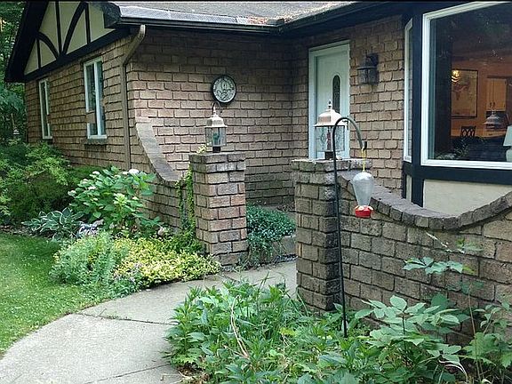 3rd image of 8635 Breton Ave SE
