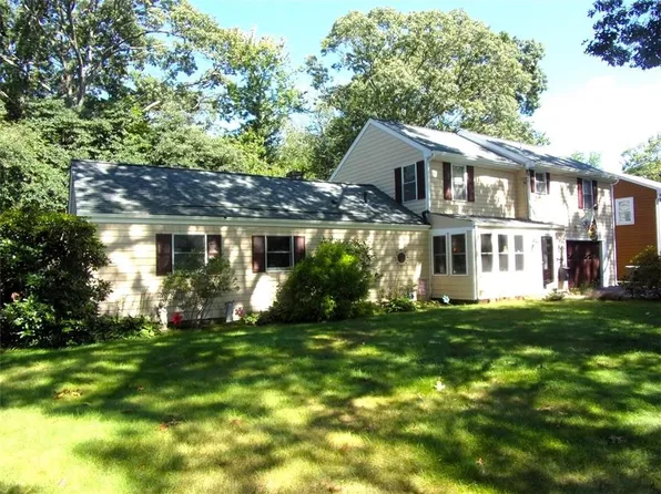 150 Promenade St, Barrington, RI 02806