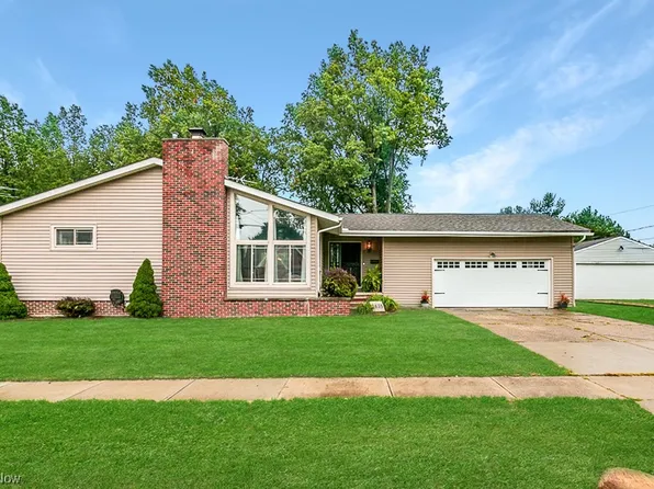 1835 E 298th St, Wickliffe, OH 44092