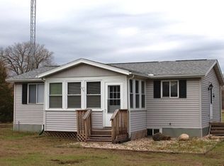 W525 Fox Ct, Montello, WI 53949