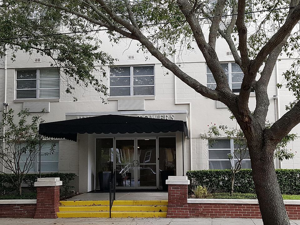 Hyde Park Towers Entrance