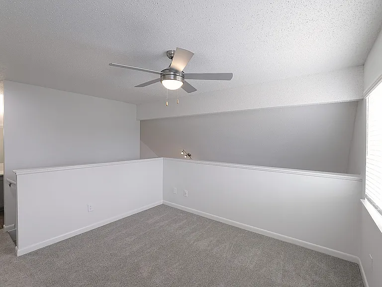 Windsor Apartments — Photo 9