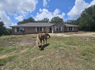 260 Falcon Dr, Dale, TX 78616