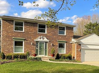 46332 Barrington Rd, Plymouth, MI 48170