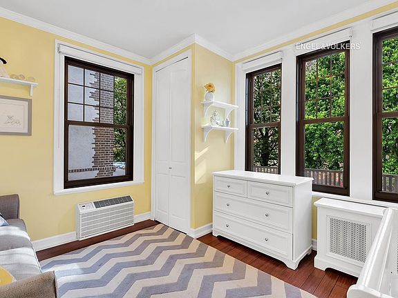 4th image of 370 Central Park #213