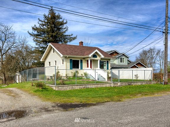 2nd image of 3630 E E Street