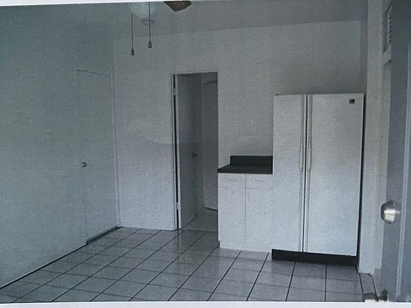 3rd image of 125 NE 30th Ct