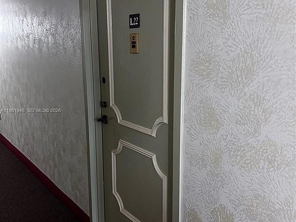 5th image of 1300 Saint Charles Pl APT L22