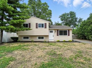 5244 Refugee Rd, Columbus, OH 43232