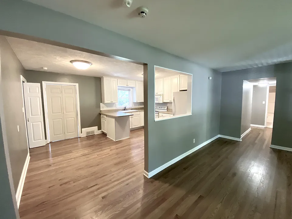 6034 Juniper Dr