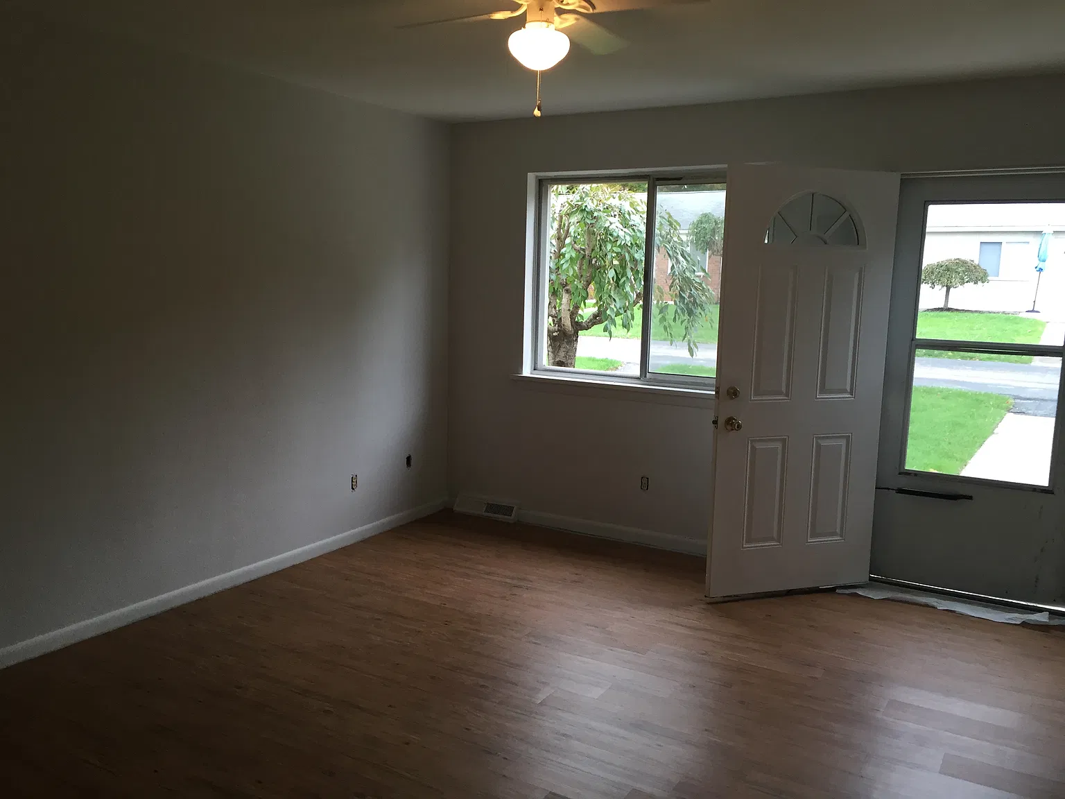2 bed, $950 — Photo 1