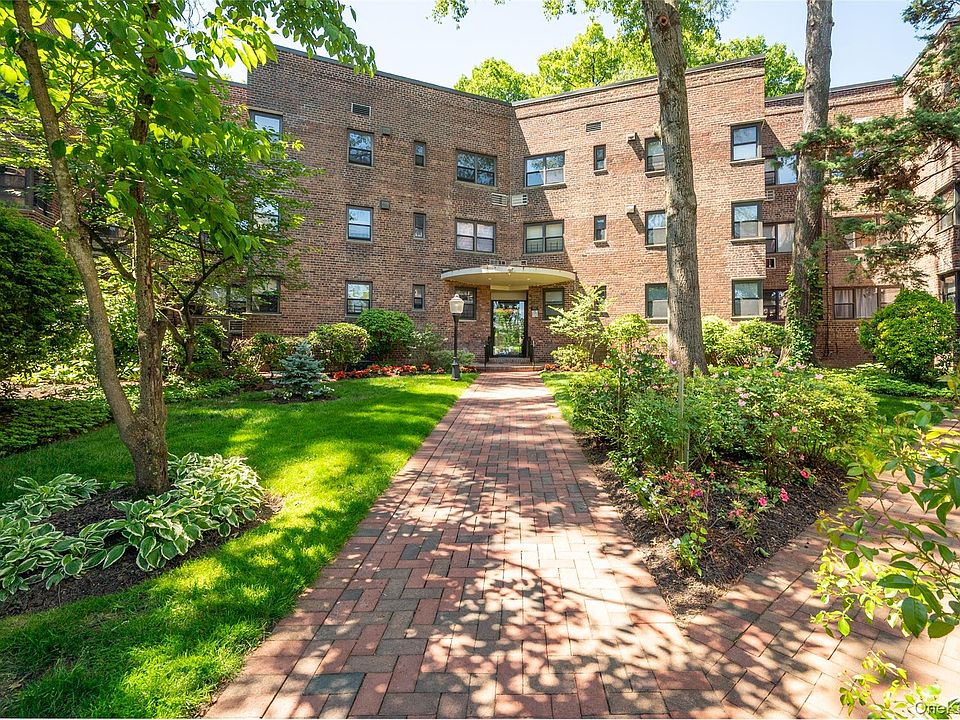 1st image of 50 Brompton Road Apt 3H