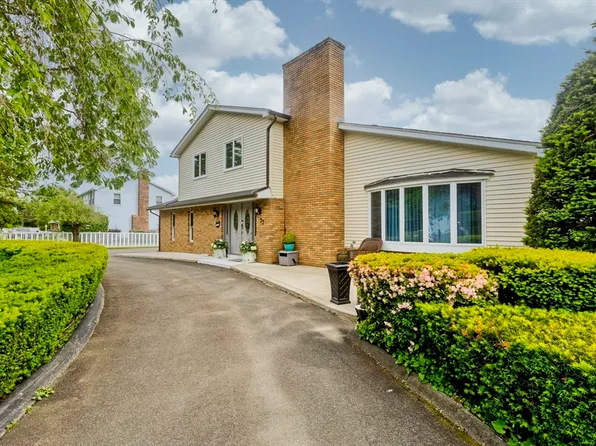 77 Glendale Rd, Agawam, MA 01001