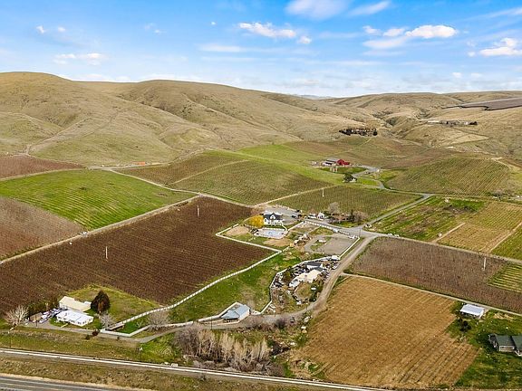 5th image of 321 Gangl Rd