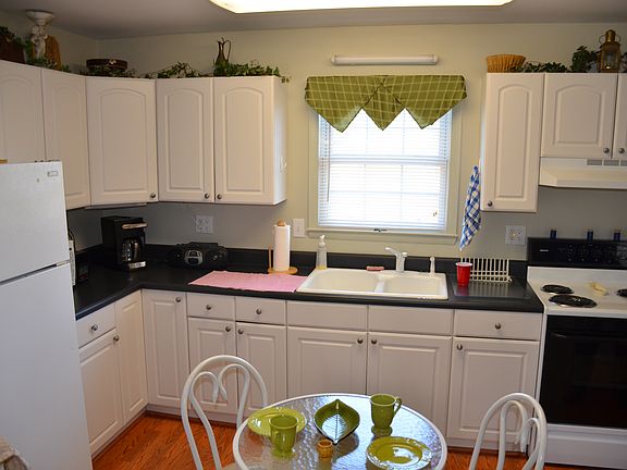 Cottage kitchen and dining