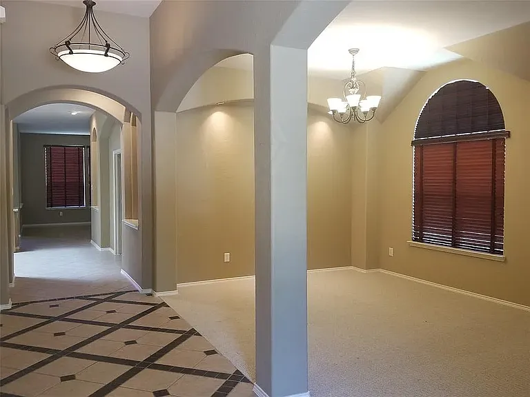 9208 Sterling Gate Dr — Photo 9