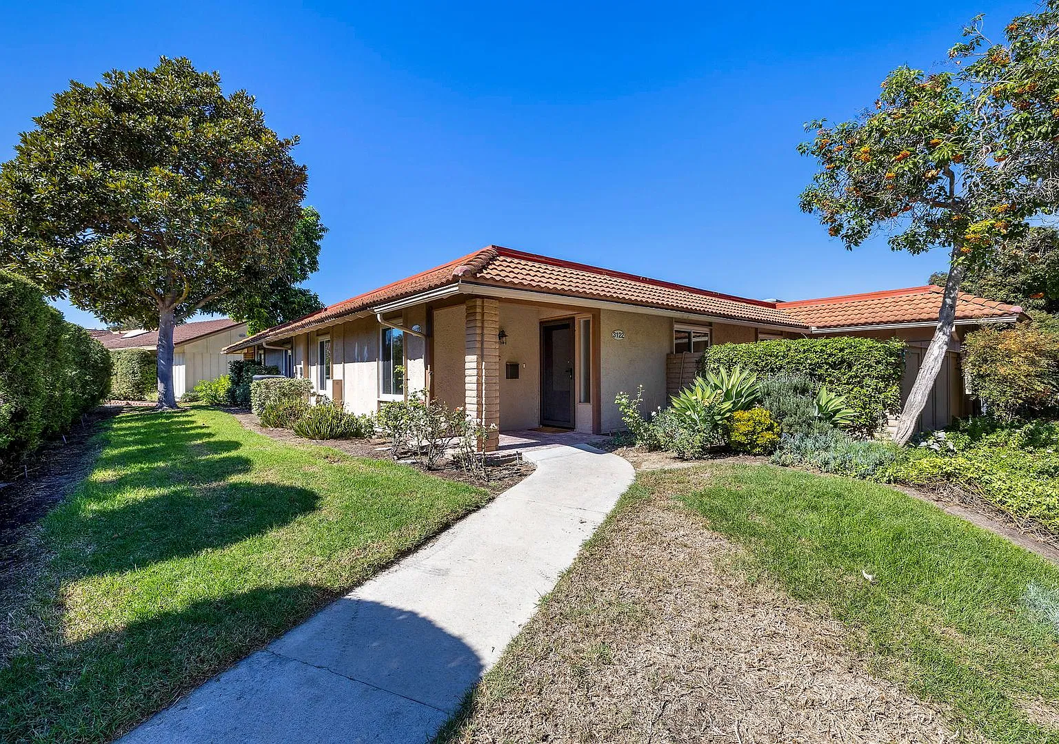 Laguna Woods Single Level Condo — Photo 1