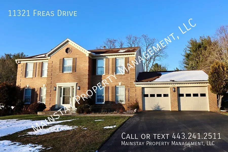 Spacious Single Family Home in Prime Montgomery County Location! — Photo 3