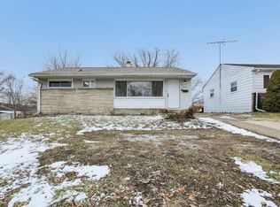 219 E McKenzie Rd, Greenfield, IN 46140