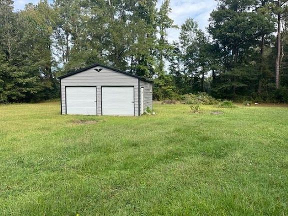 3rd image of 1432 Twin Lakes Rd.