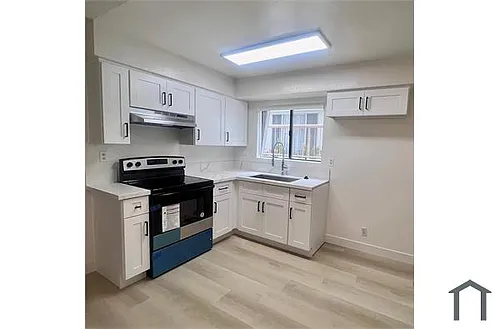 336 E Providencia Ave #103 Photo 1