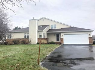 24 Hastings Dr, Orchard Park, NY 14127