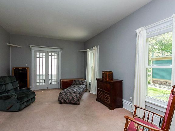 3rd image of 707 Hodge Ave